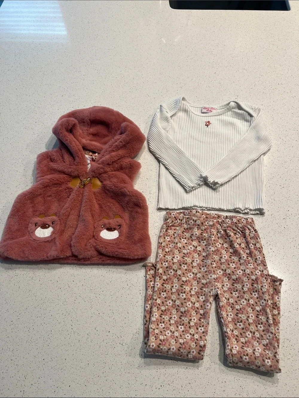 5/$35 used Little Lass baby 24 months old 3 piece outfit (no callouts) babygirl
